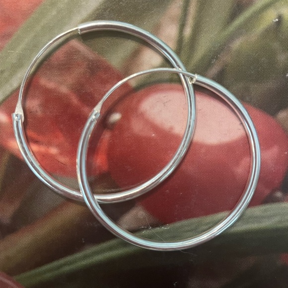 Silpada Flexible Hoop Sterling Silver Earrings - Picture 3 of 16